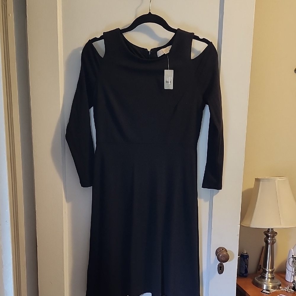 Elegant Black Cut-Out Shoulder Dress